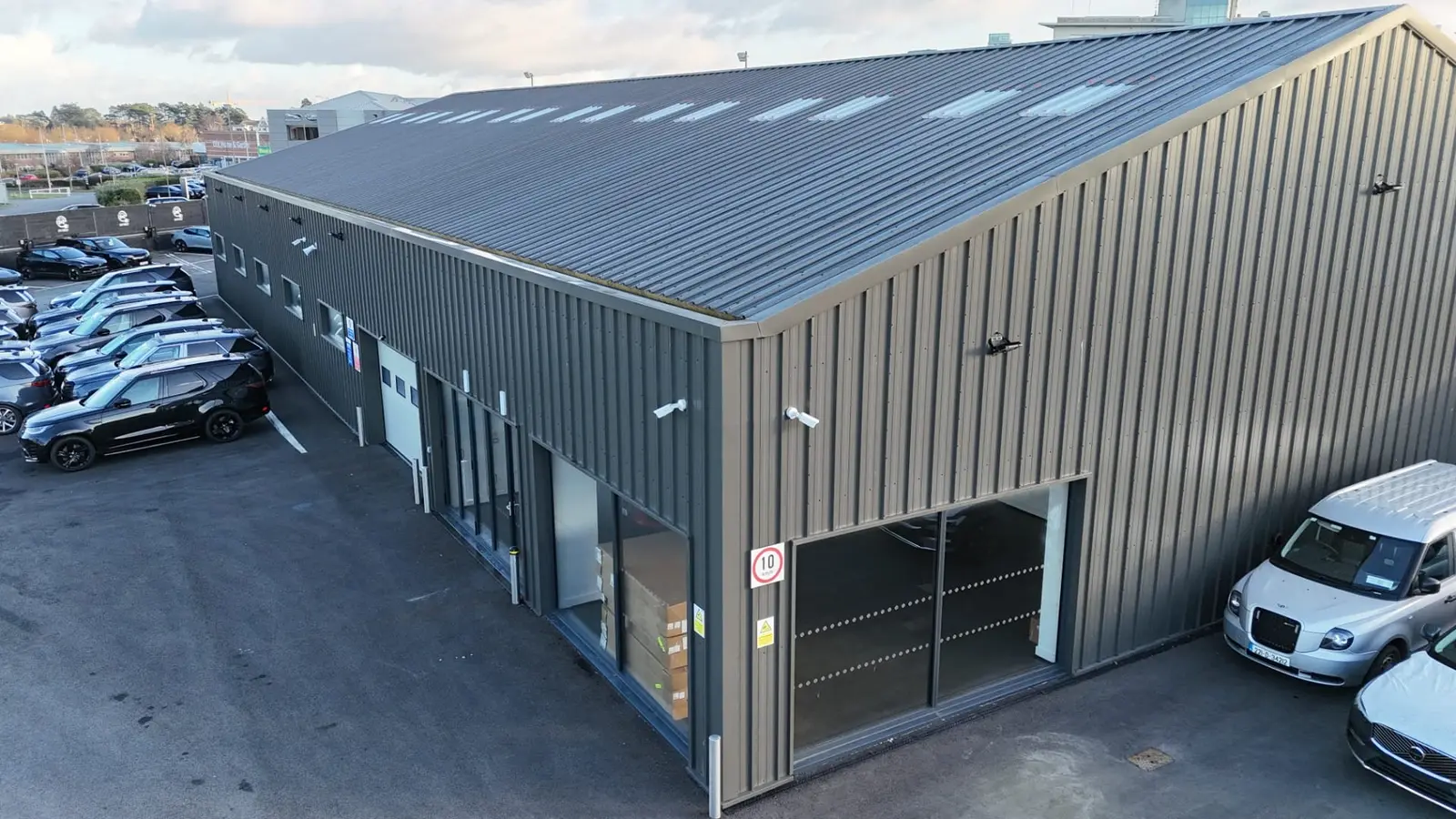 Aluminium coping systems